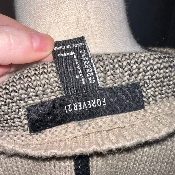 Grid Sweater - Picture 4 of 4